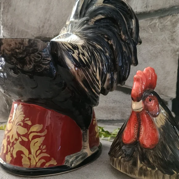 Large Red And Black Rooster Canister Or Cookie Jar, Cottage Cabin Core - Picture 7 of 16